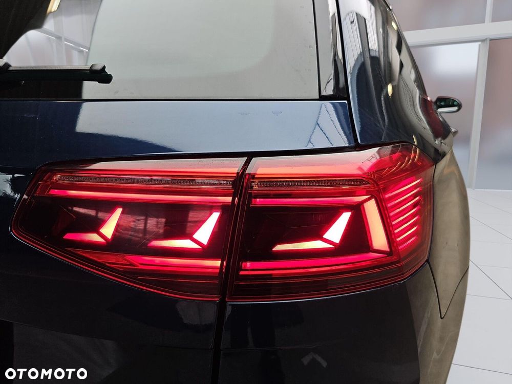 Volkswagen Passat Variant 2.0 TDI Elegance DSG - 34