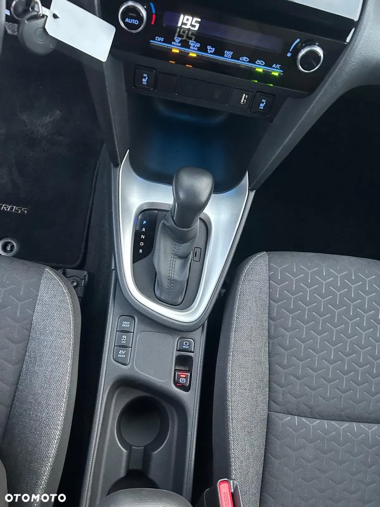 Toyota Yaris Cross Hybrid 1.5 Comfort - 17