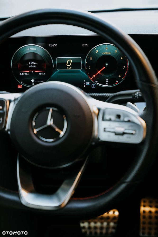 Mercedes-Benz CLA 180 AMG Line 7G-DCT - 25