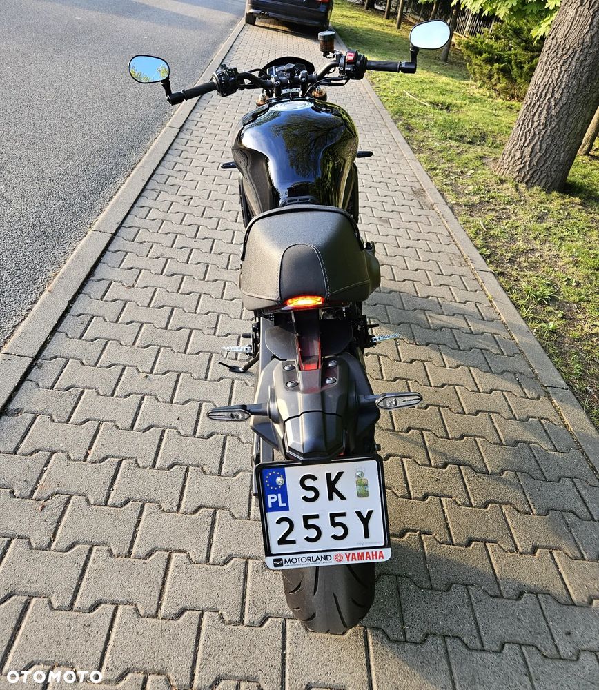 Yamaha XSR - 6