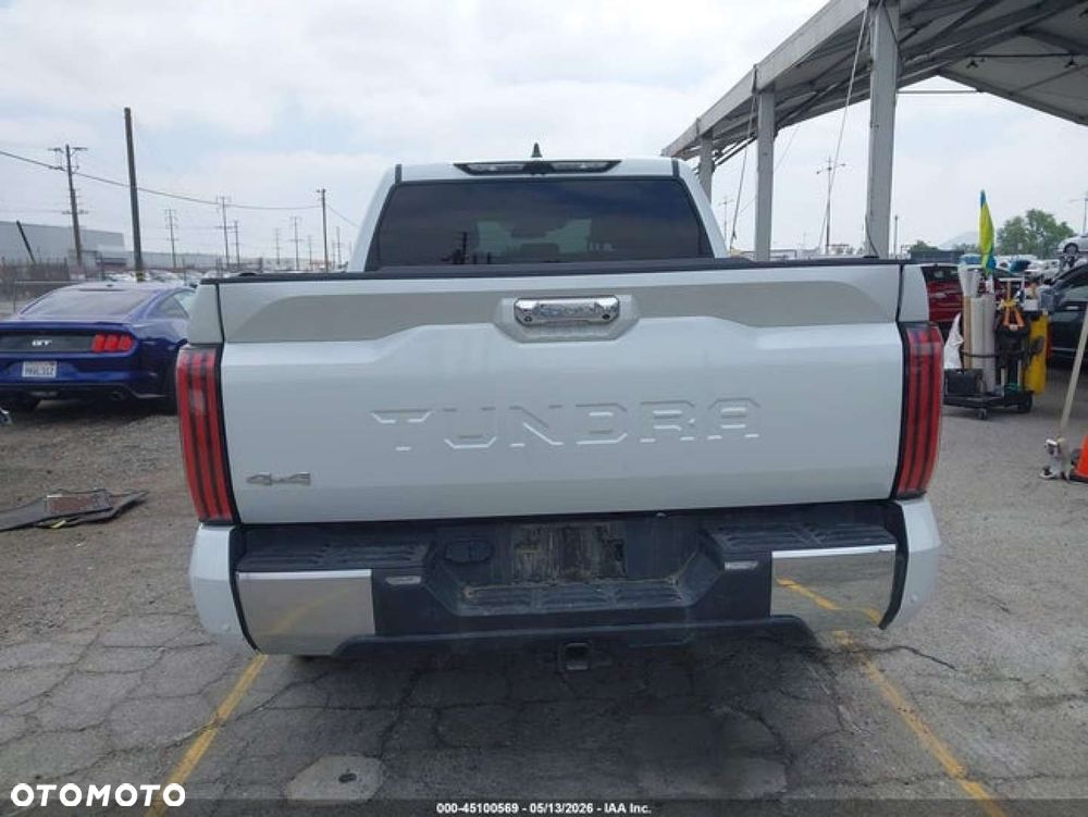 Toyota Tundra - 4