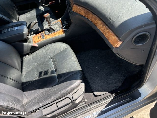 BMW 520 i - 8