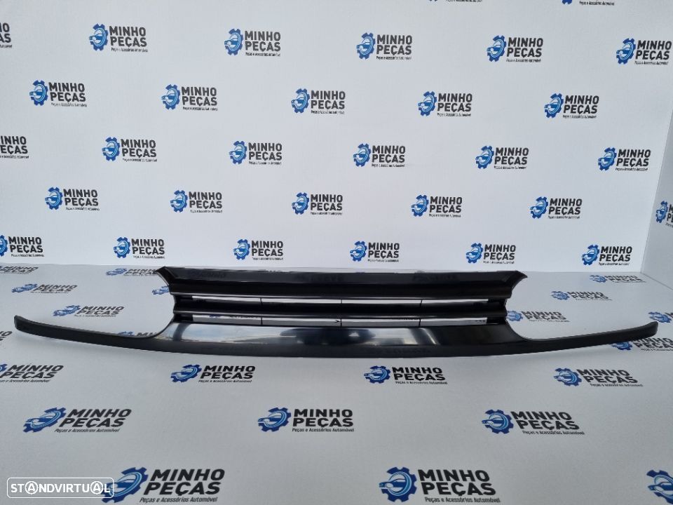 Grelha Frontal Vw Golf 3 S/ Simbolo - 1
