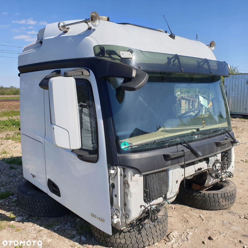 actros mp4 arocs kabina szeroka stream space 2500 goła konstrukcja kabiny - 1