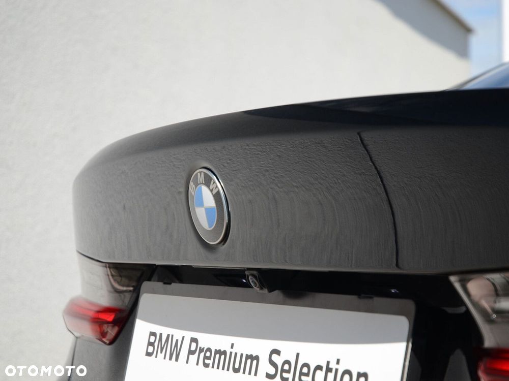 BMW Seria 3 320d xDrive mHEV M Sport - 16