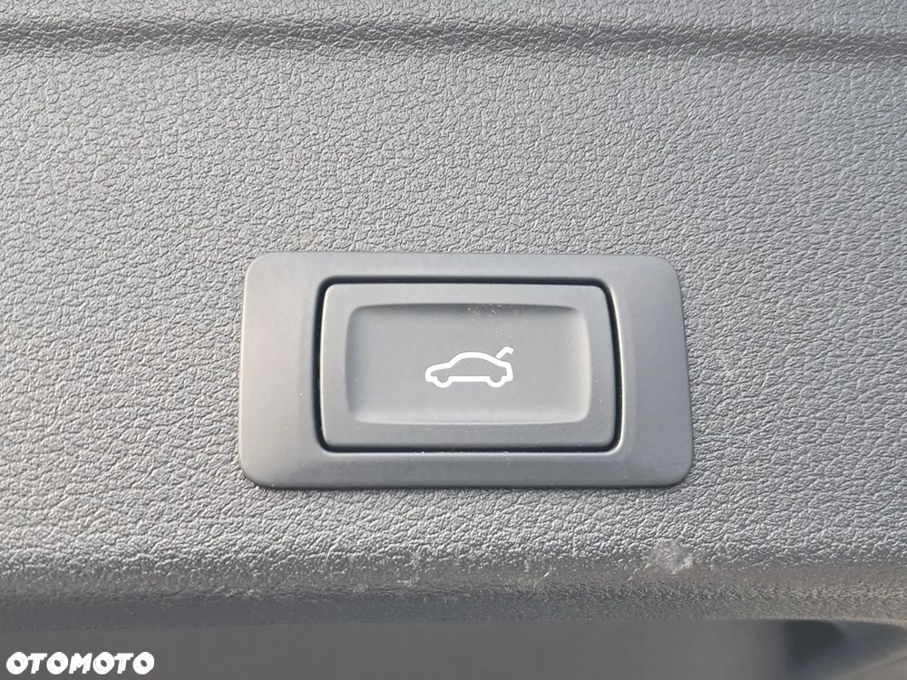 Audi A4 Avant 2.0 TDI S tronic sport - 34