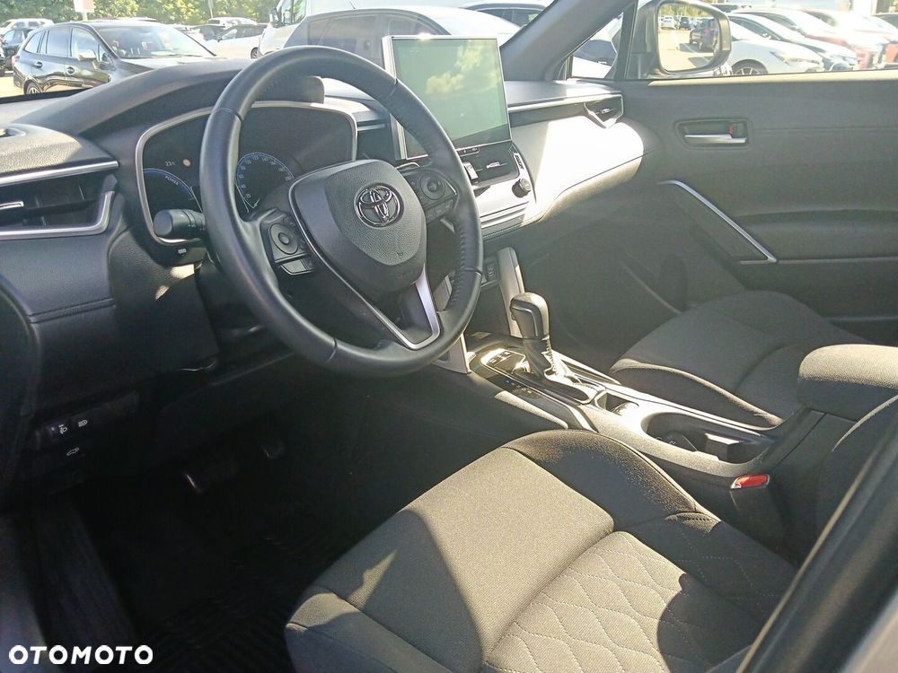 Toyota Corolla Cross - 10