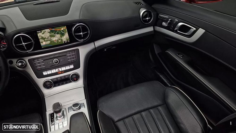 Mercedes-Benz SL 400 9G-TRONIC designo edition — fotografia 33