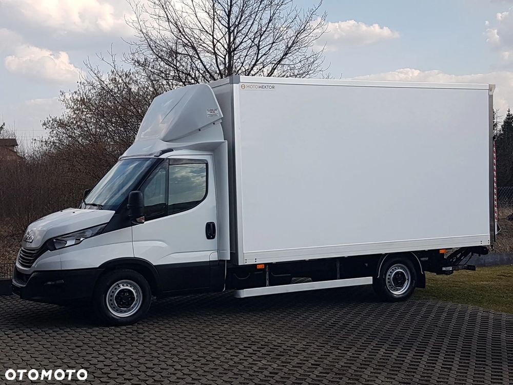 Iveco DAILY WINDA 8EP 4,29x2,23x2,23 KLIMA 35S16 MANUAL 6-BIEGÓW 3,0 160 KM KRAJOWY - 2