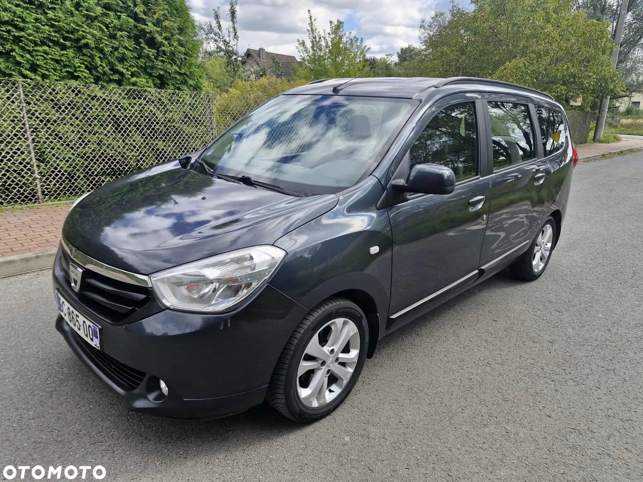 Dacia Lodgy 1.2 TCe Laureate - 1