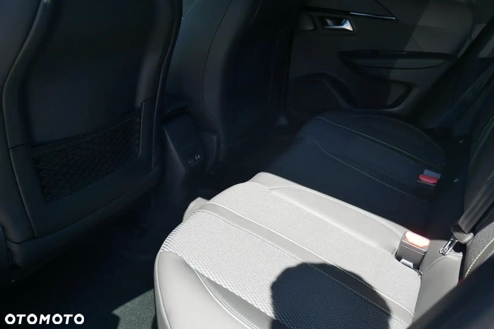 Peugeot 2008 PureTech mHEV GT E-DCS6 - 5