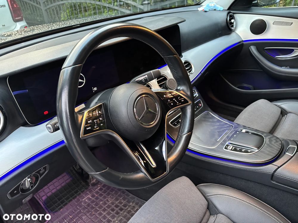 Mercedes-Benz Klasa E 220 d 4-Matic - 10