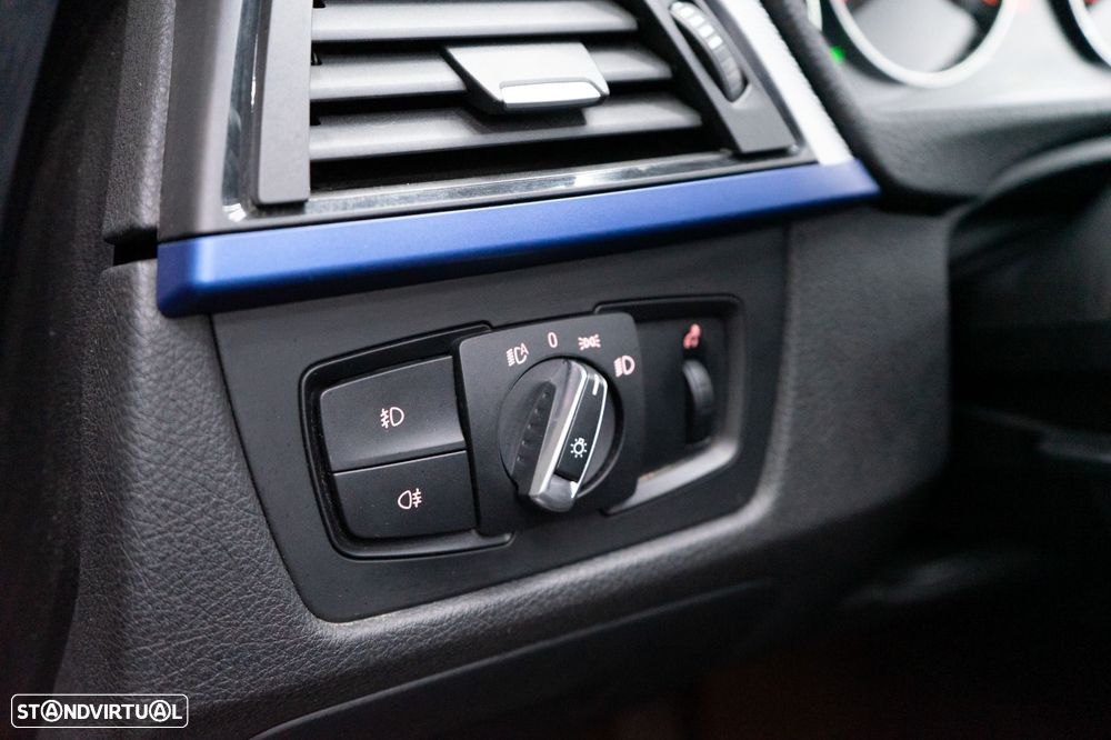 BMW 320 d Pack M - 28