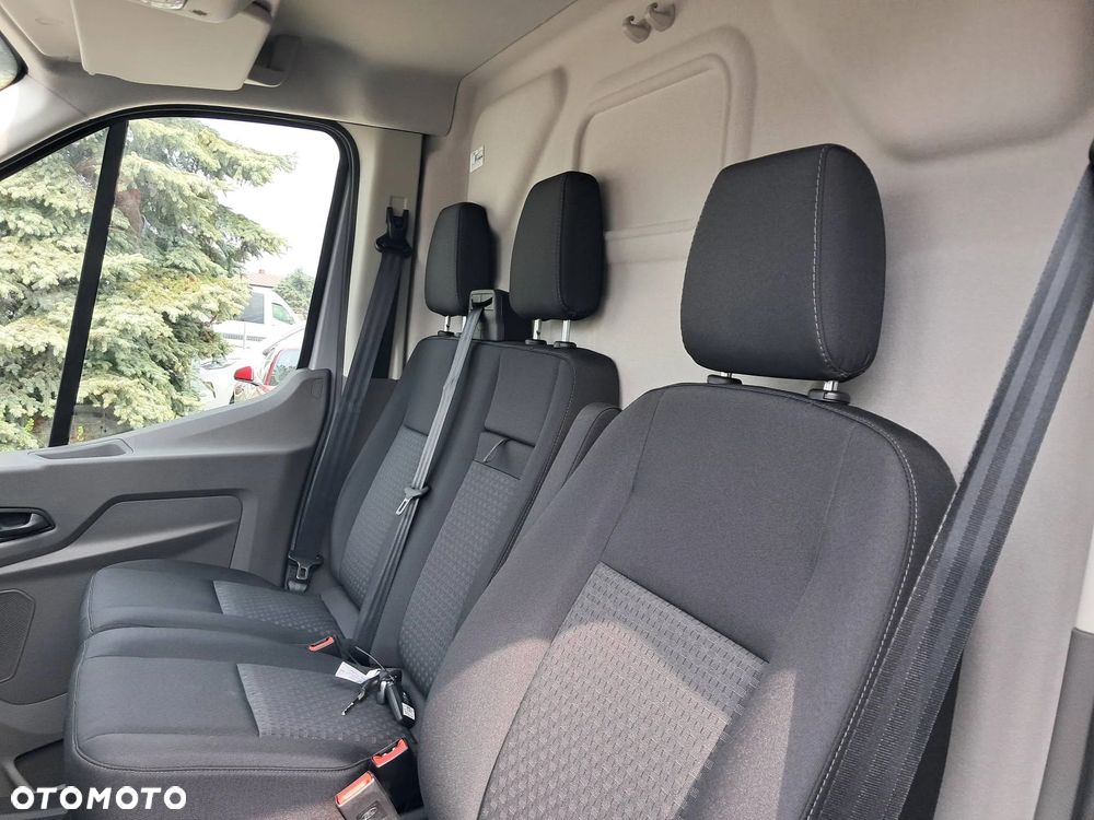 Ford Transit AWD Jumbo - 23