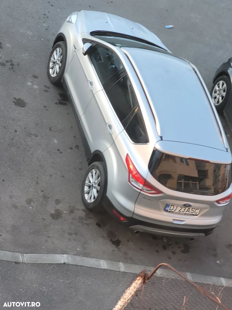 Ford Kuga 2.0 TDCi 4WD Powershift ST-Line - 4