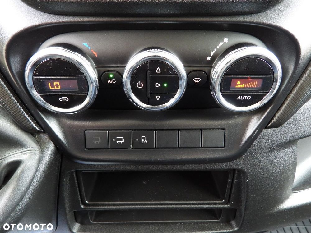 Iveco DAILY 35C16 KONTENER WINDA 8 PALET TEMPOMAT BLIŹNIACZE KOŁA KLIMATYZACJA  160KM - 39