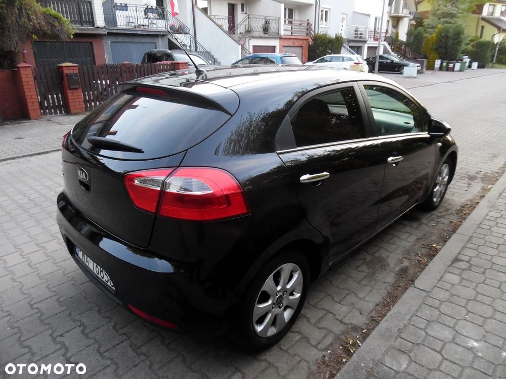 Kia Rio - 13