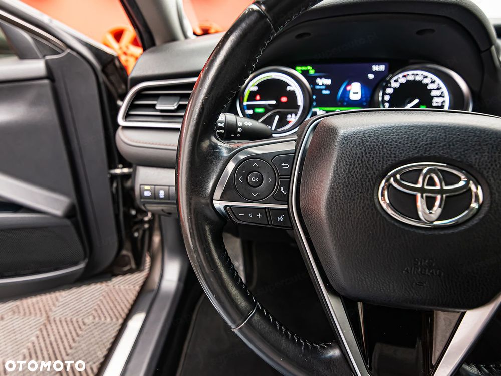 Toyota Camry 2.5 Hybrid Executive CVT - 16