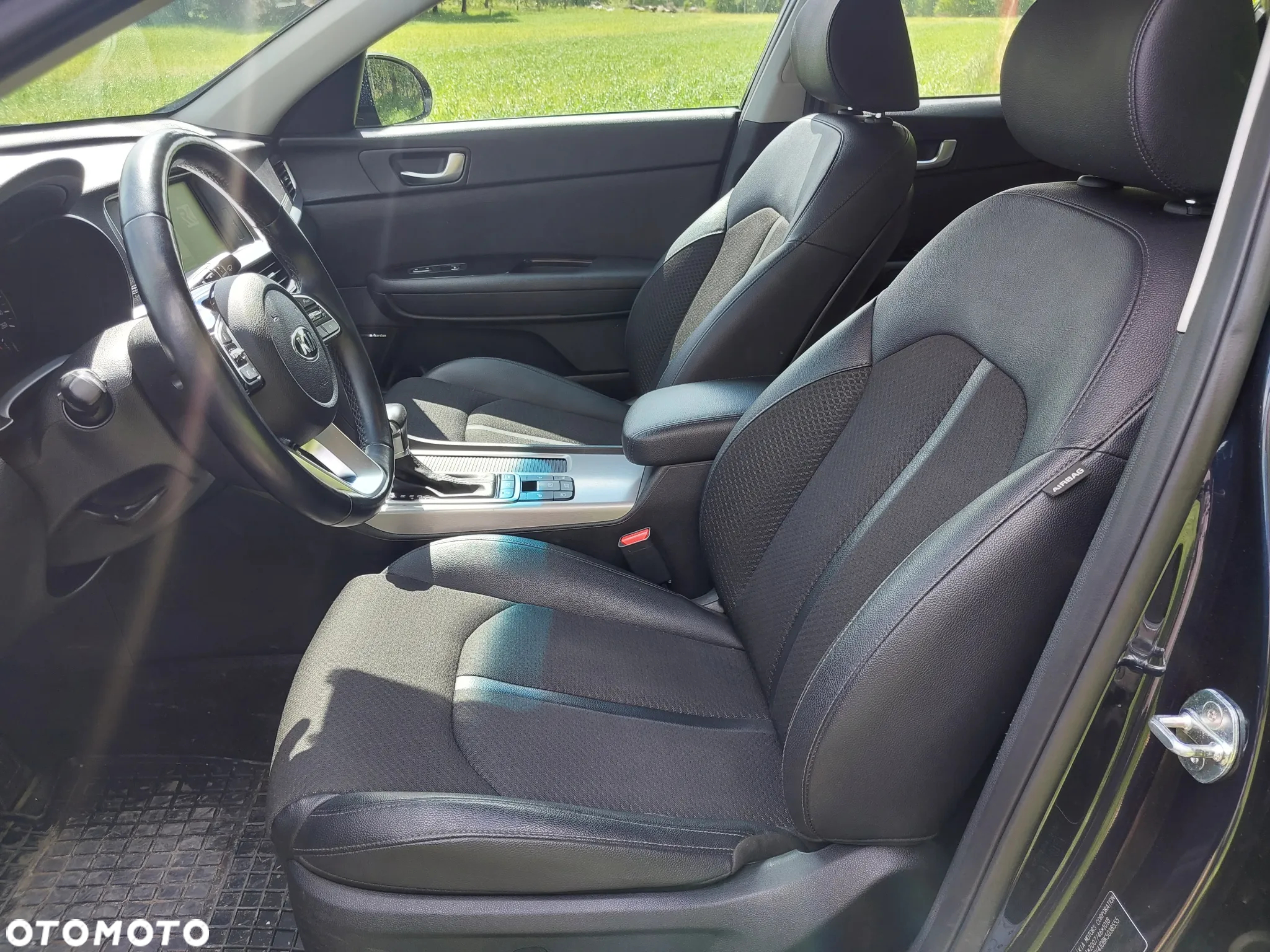 Kia Optima Plug-in Hybrid - 12