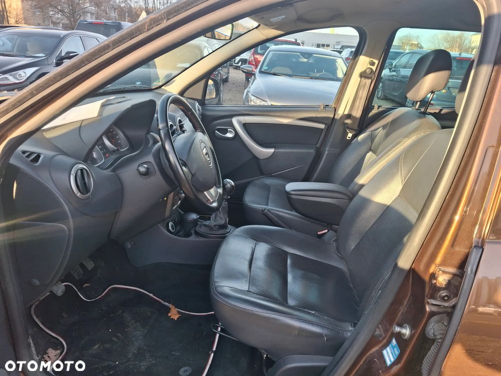 Dacia Duster 1.6 16V 4x4 Laureate - 9