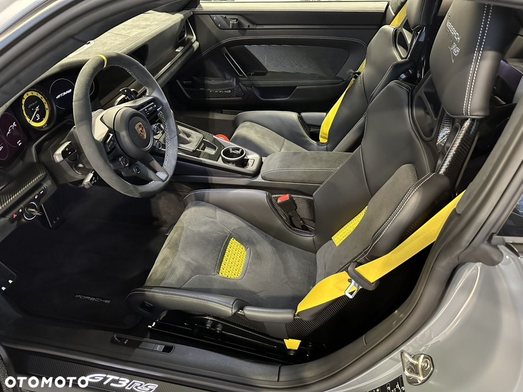 Porsche 911 GT3 RS - 8