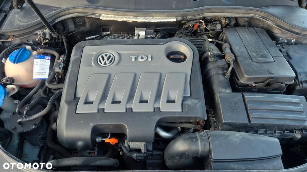 Volkswagen Passat - 37