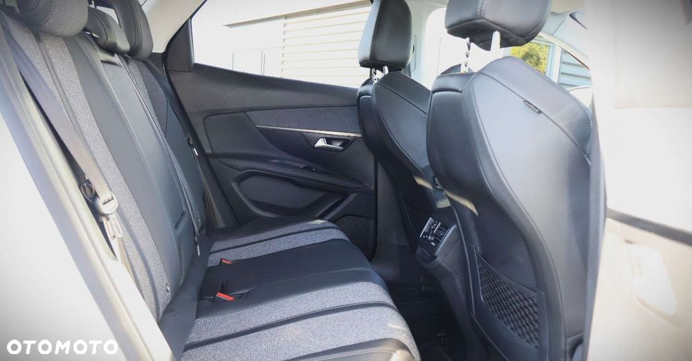 Peugeot 3008 - 16