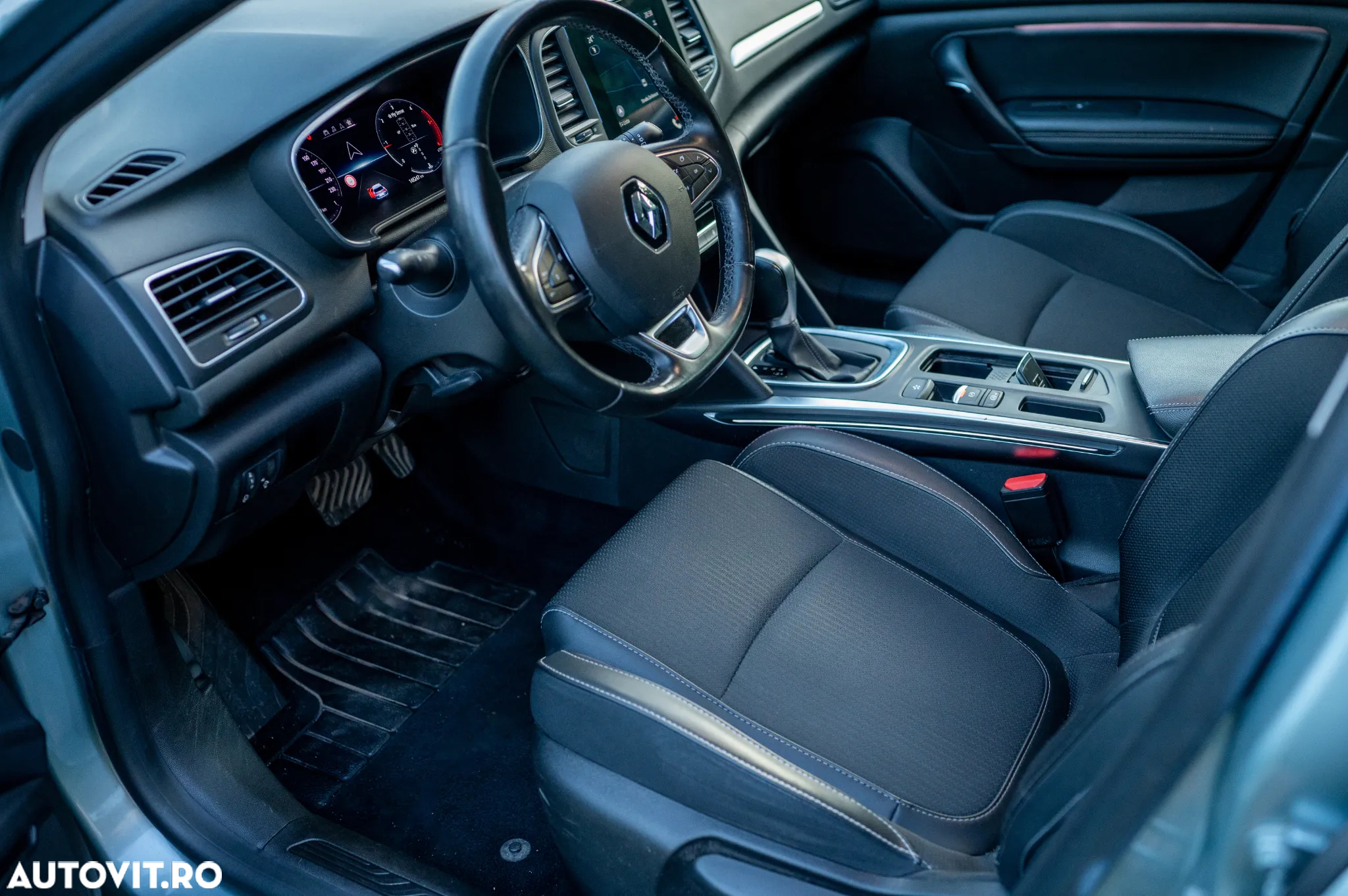 Renault Megane BLUE dCi 115 EDC INTENS - 24
