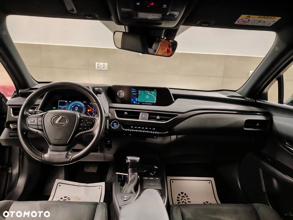 Lexus UX 250h Elegance 2WD - 26