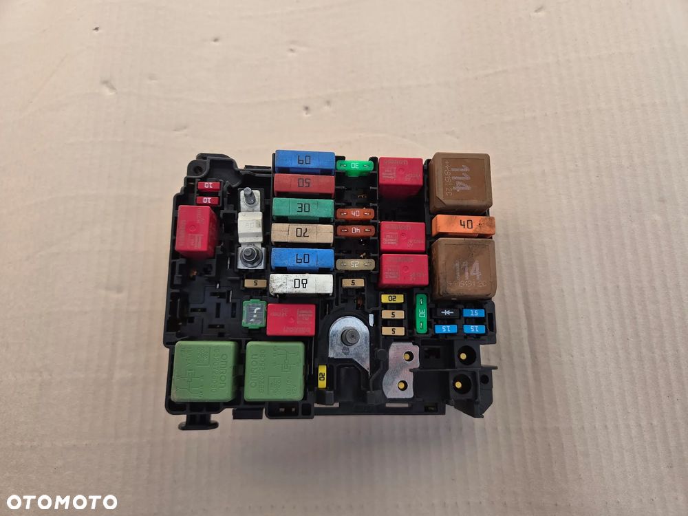 Moduł sterownik BSI Citroen C3 III 1.2 B   9804848480 - 1