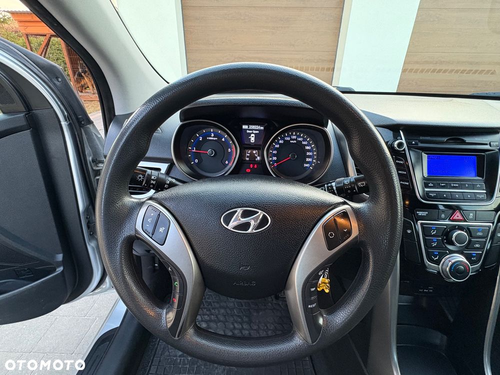 Hyundai i30 1.4 CRDi Trend - 23