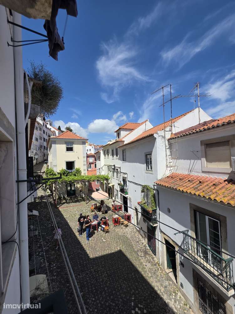 T1 em Alfama com terraço e vista Tejo - Grande imagem: 3/30