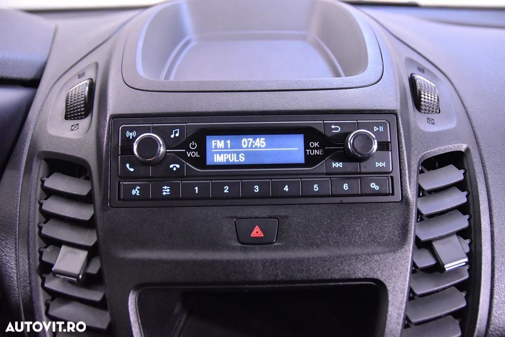 Ford Transit Connect - 16