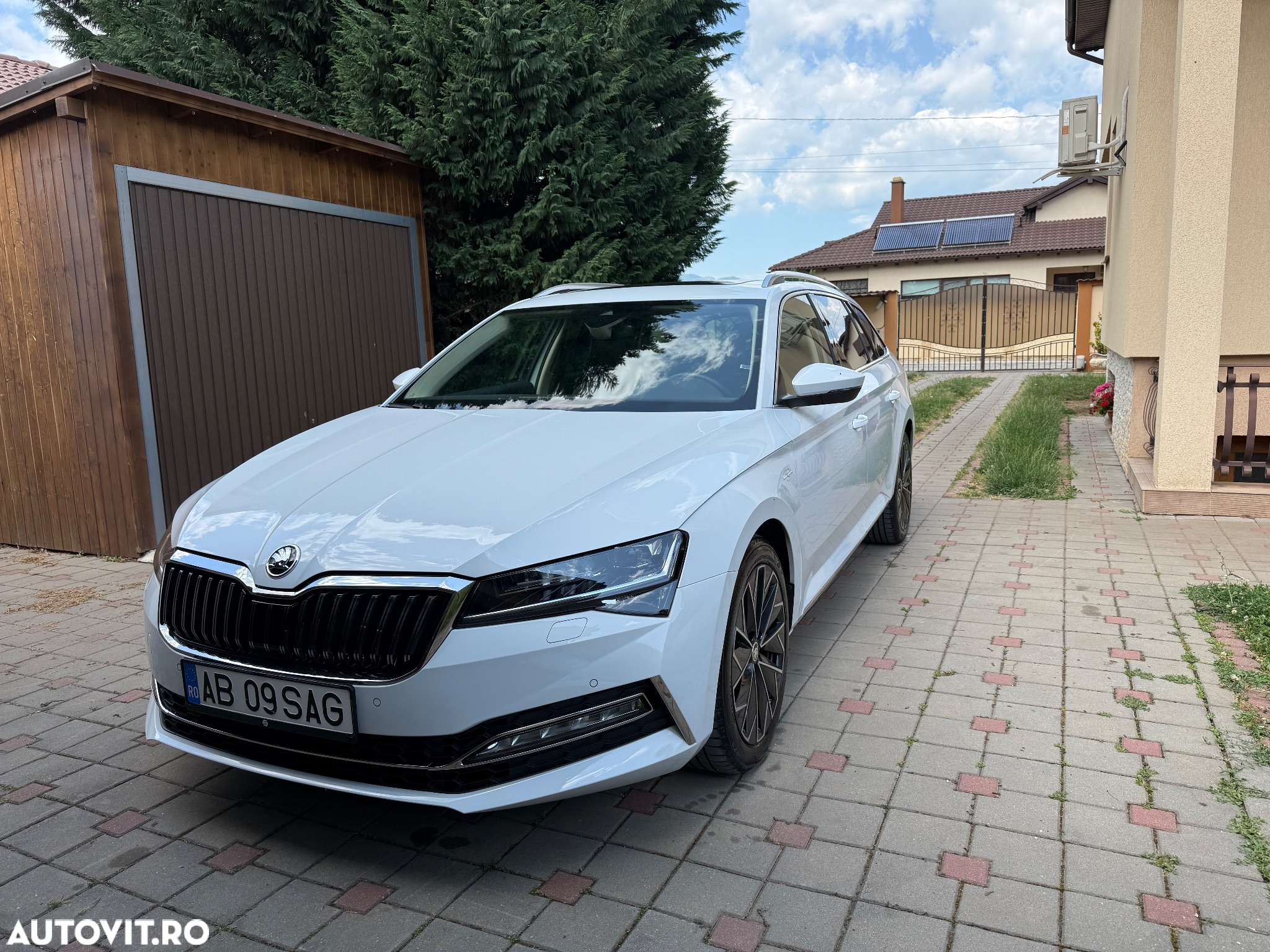 Skoda Superb 2.0 TSI 4X4 DSG Laurin & Klement - 2
