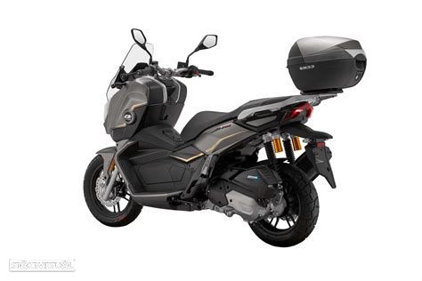 QJ Motor MTX 125 - 1