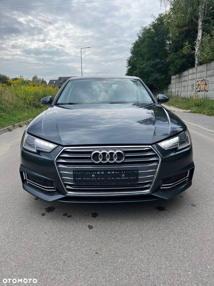 Audi A4 Limousine - 4