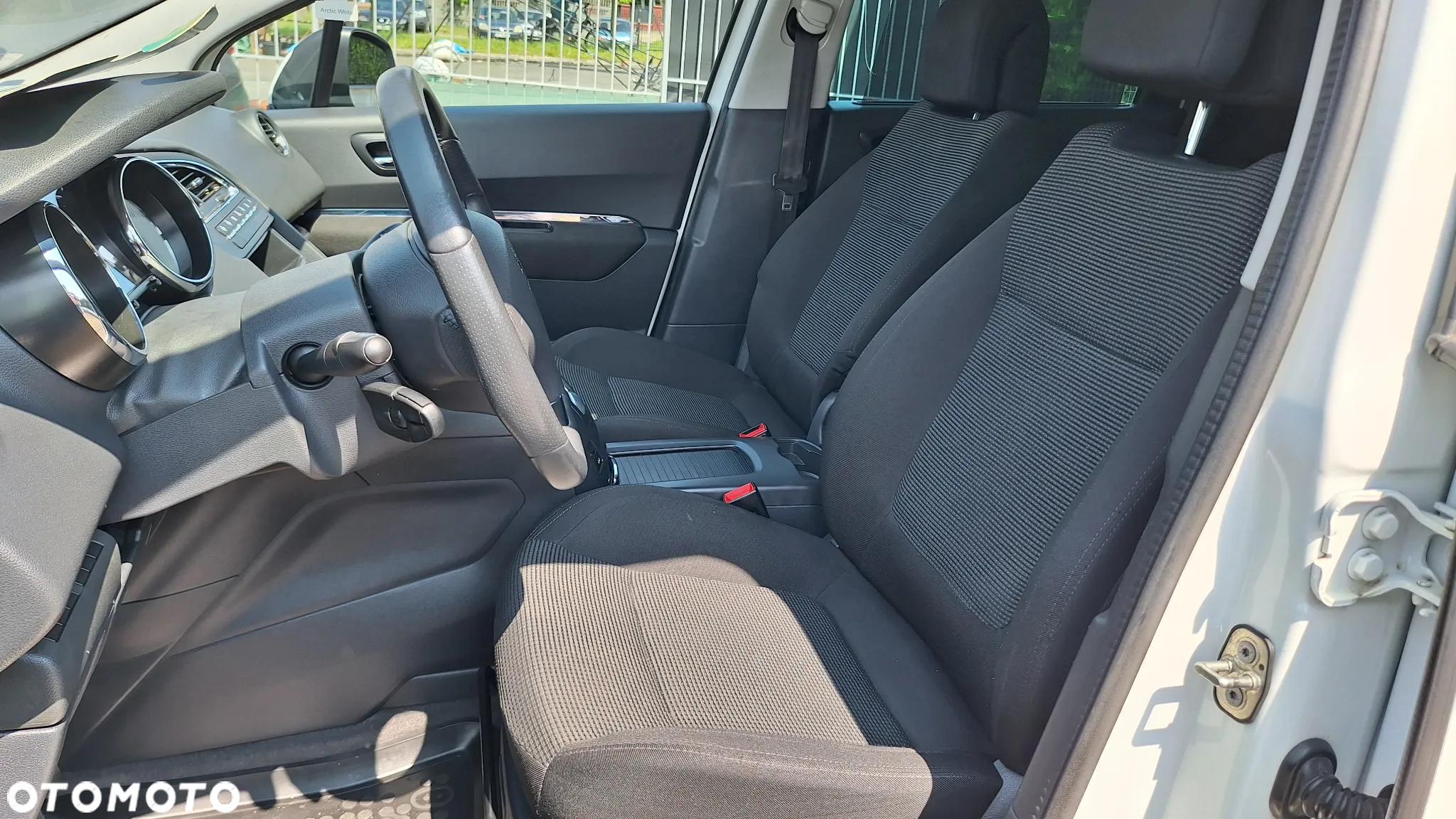 Peugeot 5008 1.6 THP Active - 10