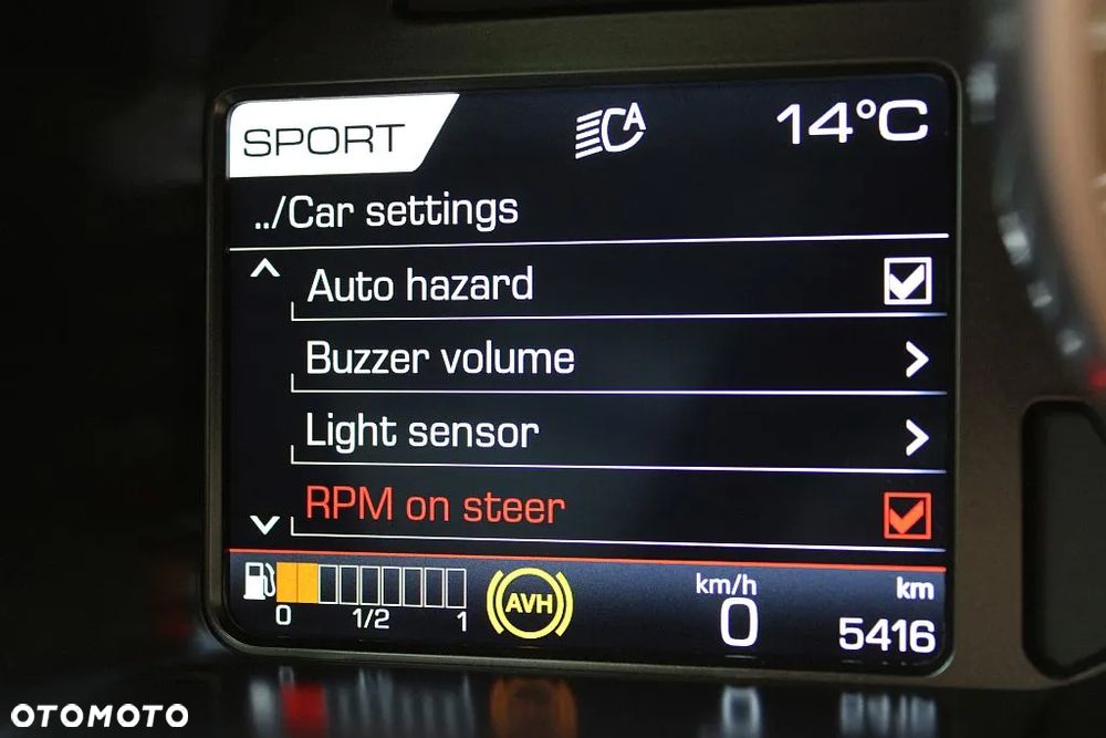 Ferrari 812 Superfast - 28