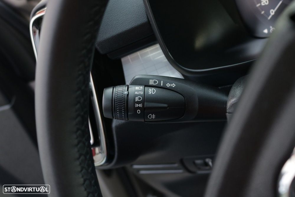 Volvo XC 40 1.5 T5 PHEV Core - 37