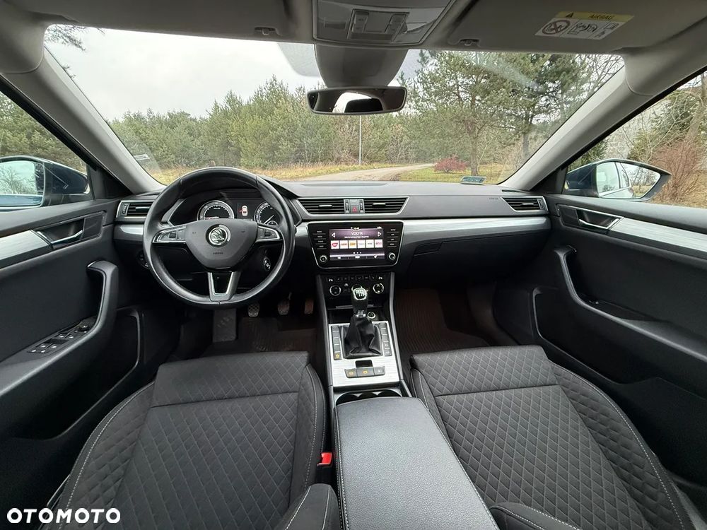 Skoda Superb 2.0 TDI SCR Ambition - 13