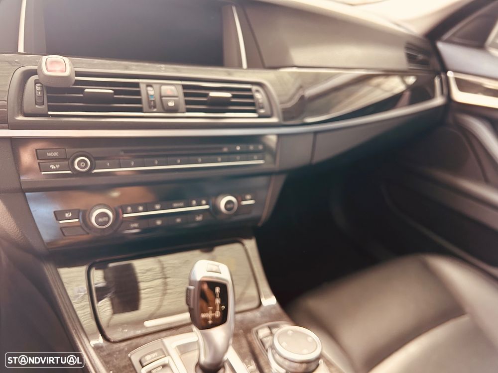 BMW 525 d Line Luxury Auto - 13