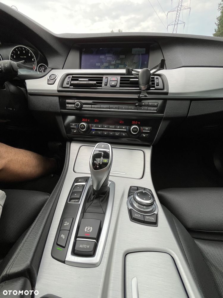 BMW Seria 5 535i xDrive - 24