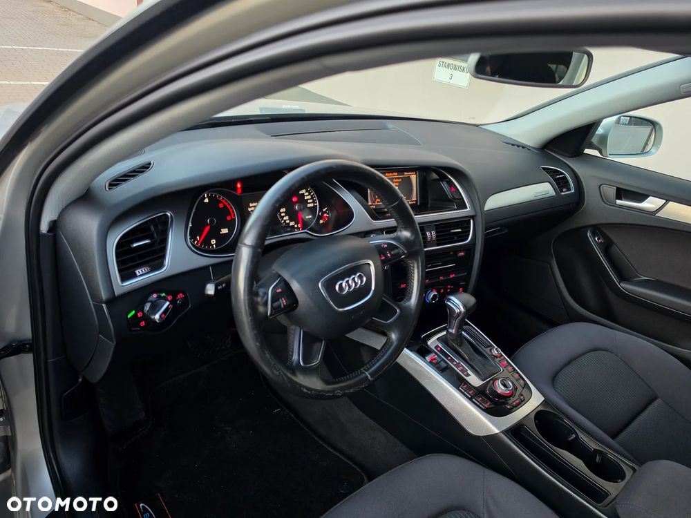 Audi A4 Avant 2.0 TDI Quattro S tronic - 9