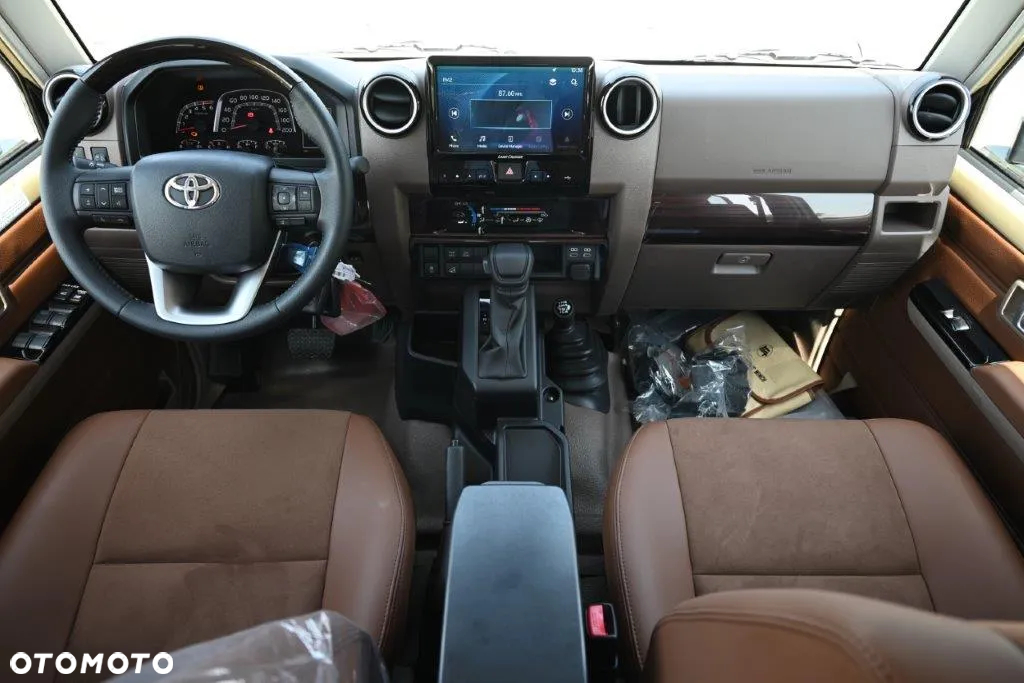 Toyota Land Cruiser - 3
