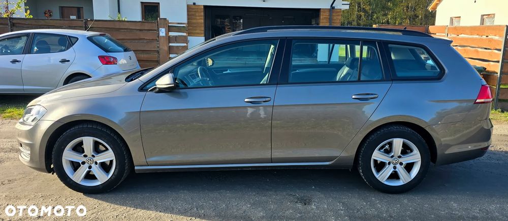 Volkswagen Golf - 5