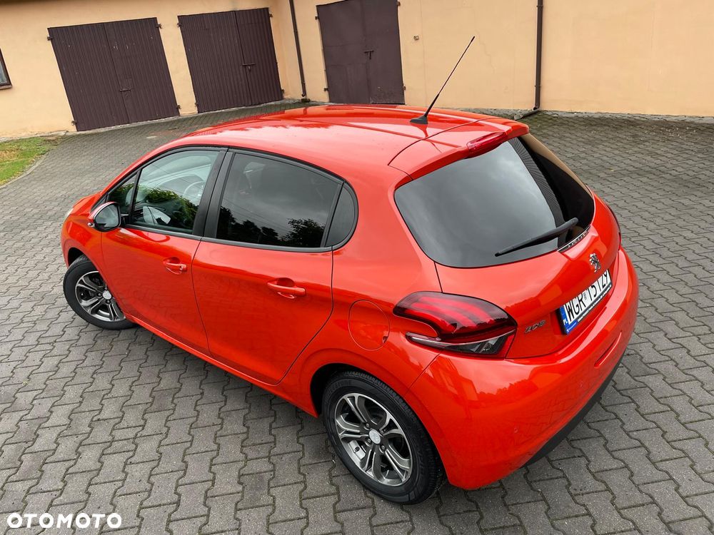 Peugeot 208 - 4