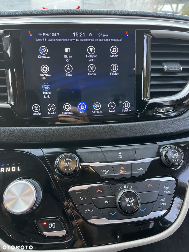Chrysler Pacifica - 8