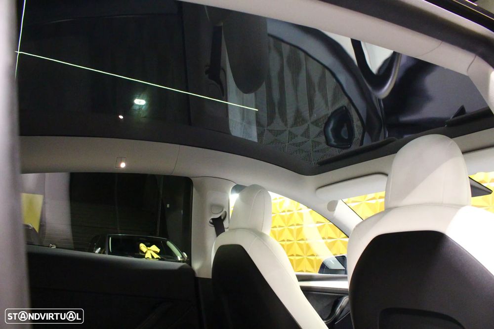 Tesla Model Y Long Range Tração Integral - 23