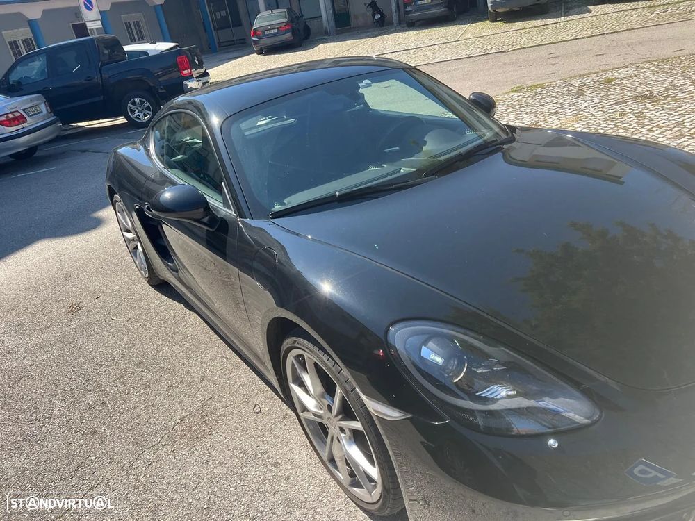 Porsche 718 Cayman - 3