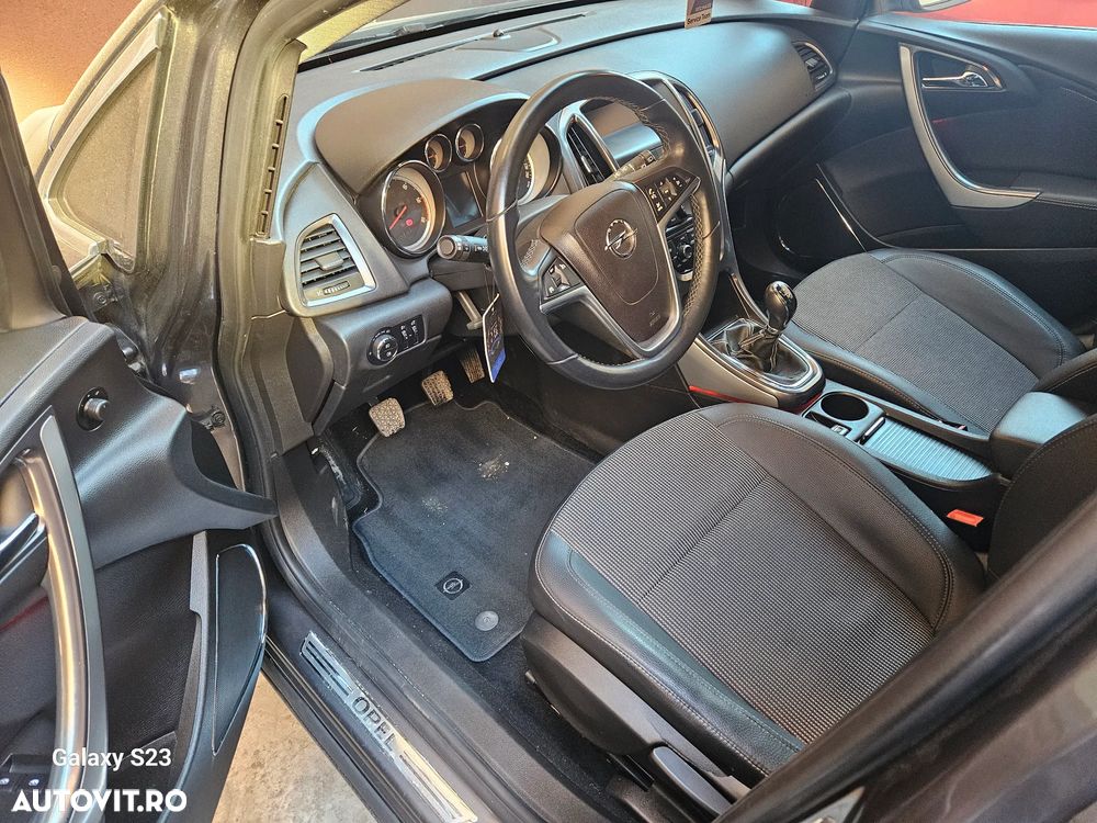 Opel Astra 1.7 CDTI DPF Design Edition - 1